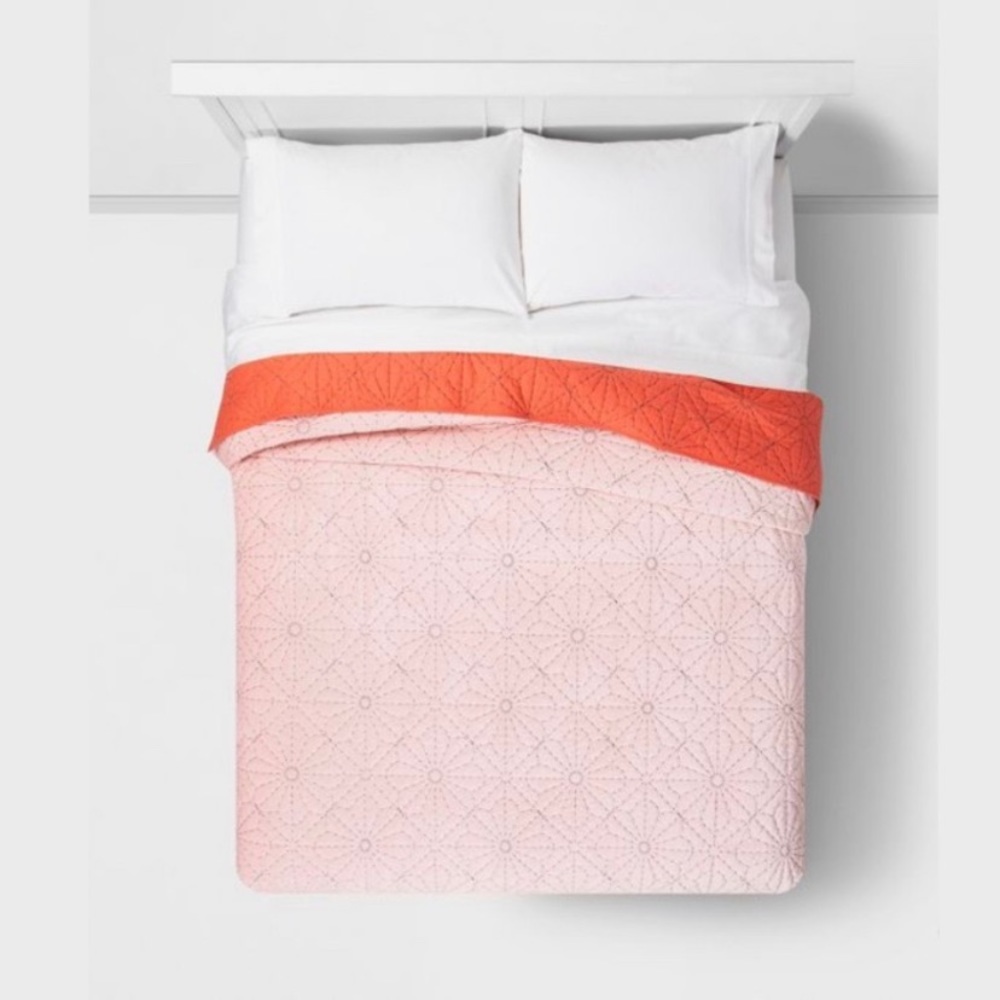 COPY - Pillowfort for Target f/q quilt with 2 sha…